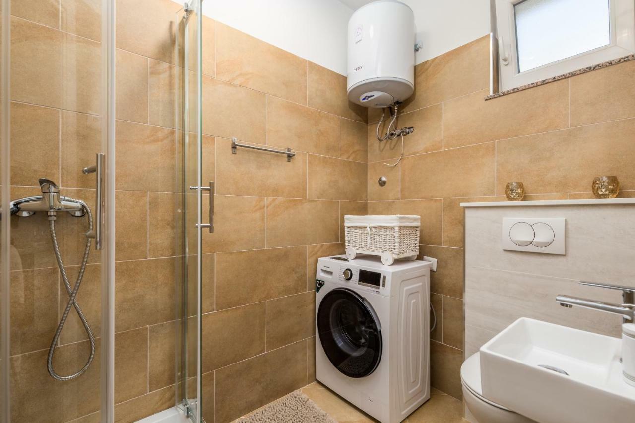 Ferienwohnung klein aber fein Rijeka Exterior foto